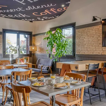 Bordeaux Cadera Aeroport מלון Mérignac