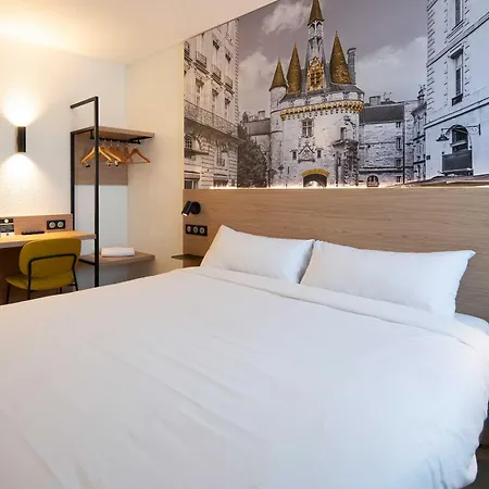 Ibis Bordeaux 3*