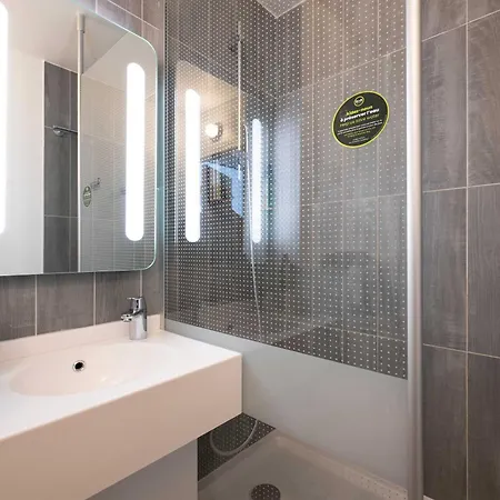 Ibis Bordeaux Hotel 3*