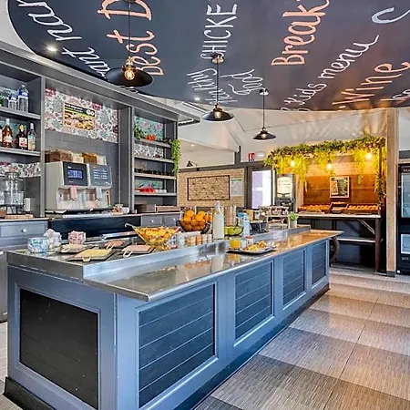 Hotel Bordeaux Cadera Aeroport 3*