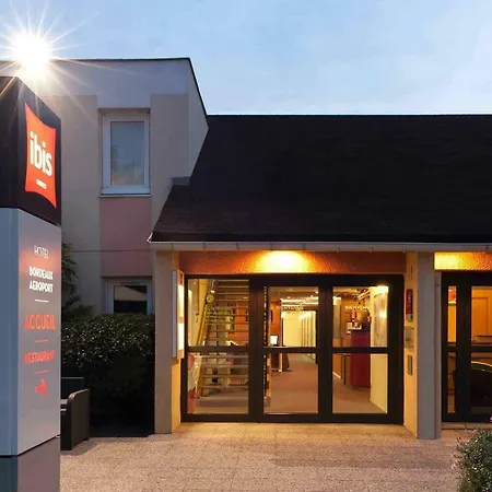 Bordeaux Cadera Aeroport מלון 3*