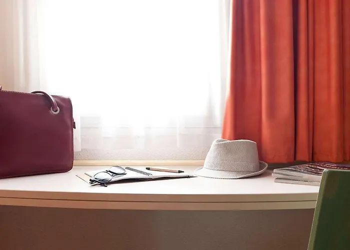 Готель Bordeaux Cadera Aeroport Мериньяк