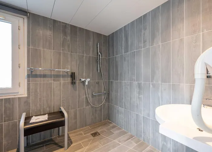 Bordeaux Cadera Aeroport Готель 3*