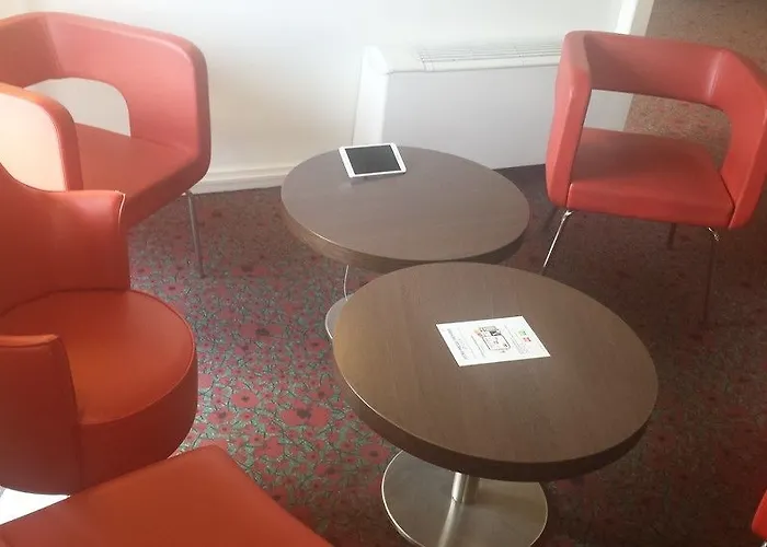 Готель Bordeaux Cadera Aeroport Мериньяк