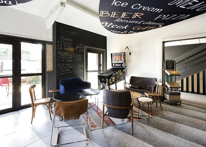 Готель Bordeaux Cadera Aeroport 3*