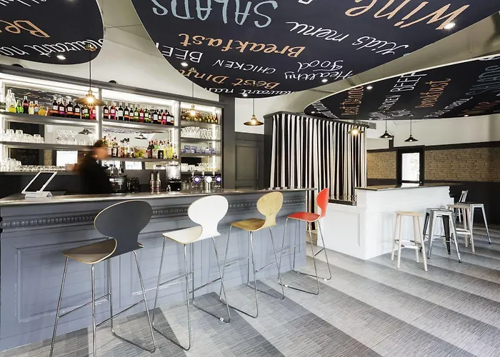 Готель Bordeaux Cadera Aeroport 3*