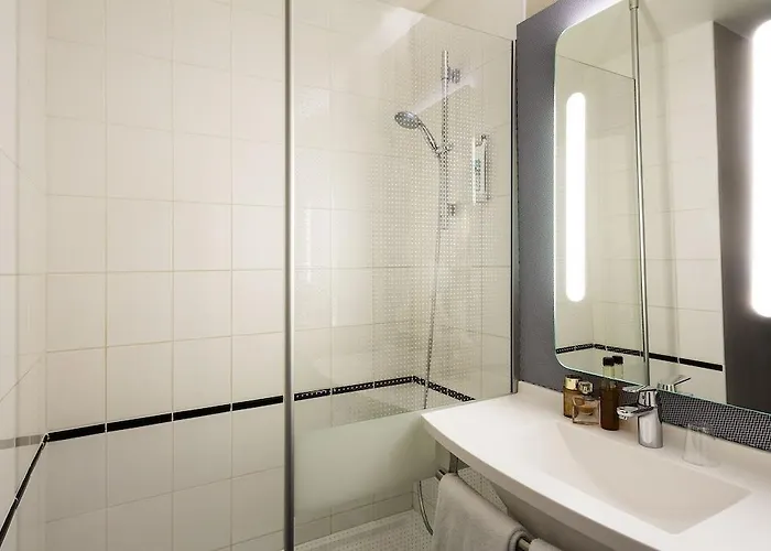 Bordeaux Cadera Aeroport Готель